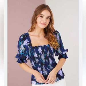 NWT Alivia Brand. Kaley Top sz Small